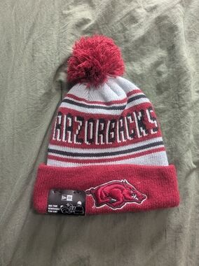 New Era Arkansas Razorbacks Red Grey Pom Beanie